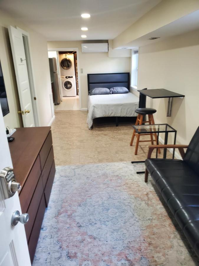 Sts - Single Traveler Studio -Black Door Washington Exteriér fotografie